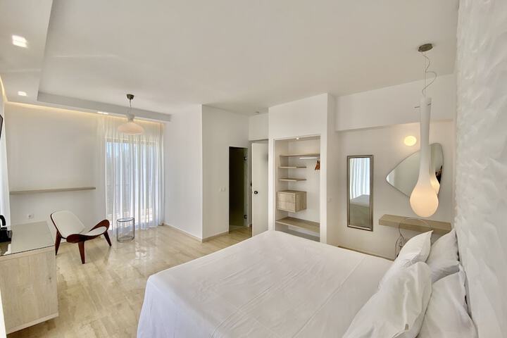 Room 8 of 39