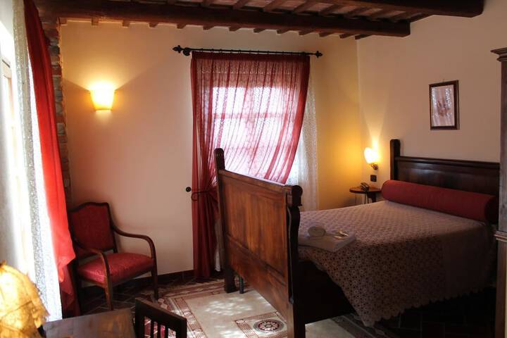 Room 10 of 35