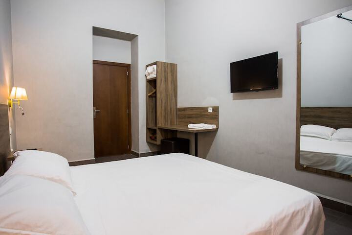 Room 10 of 41