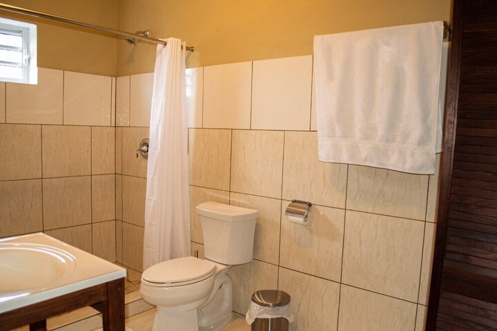Room 13 of 22