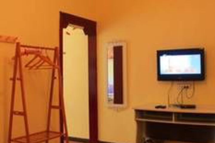Room 15 of 87