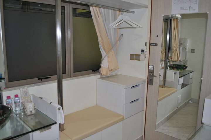 Room 31 of 45