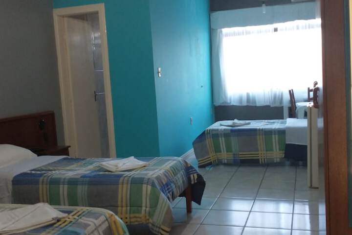 Room 12 of 25