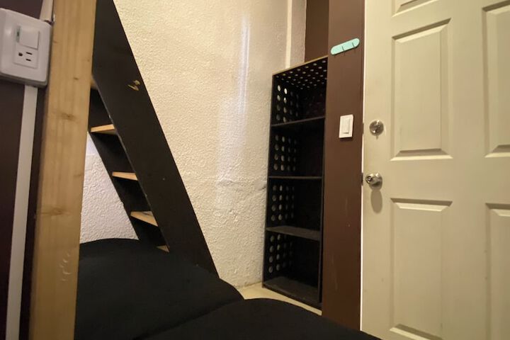 Room 31 of 51