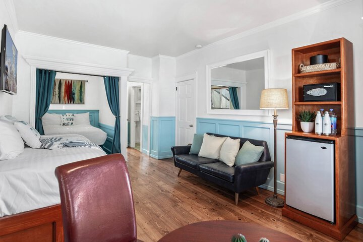 Room 7 of 73