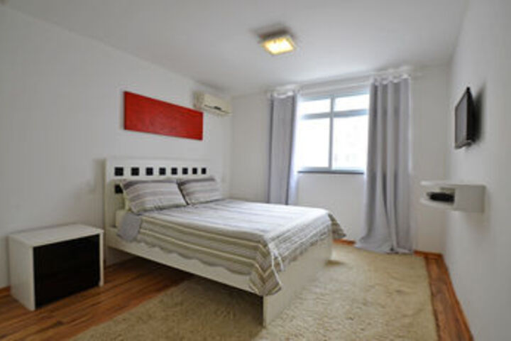 Room 14 of 27
