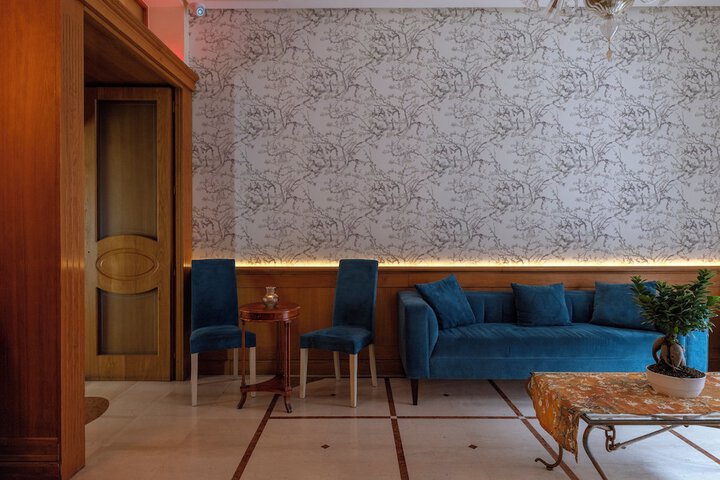 Guest Lobby