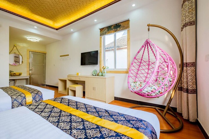 Room 3 of 21