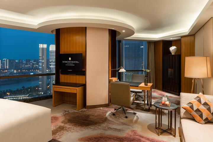Room 28 of 111