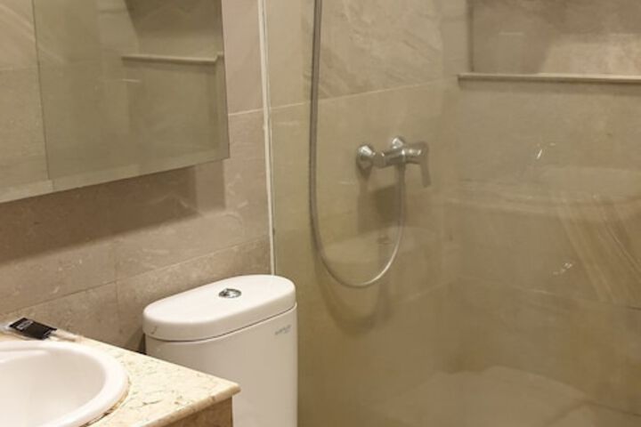 Room 30 of 43