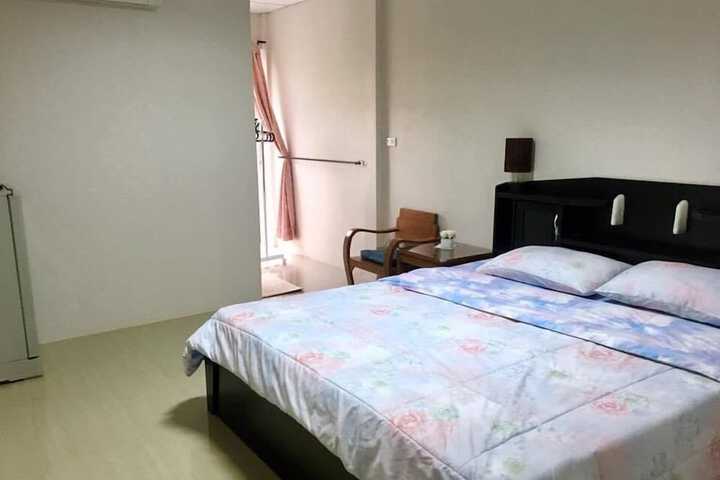 Room 9 of 41
