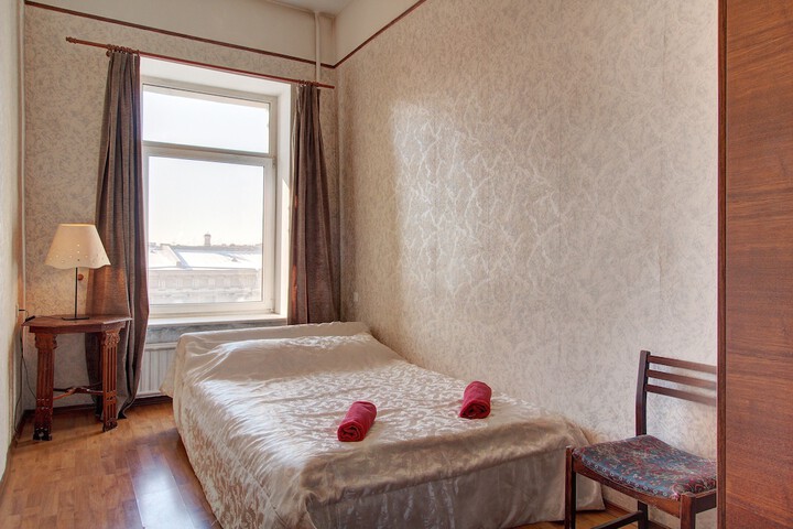Room 5 of 44