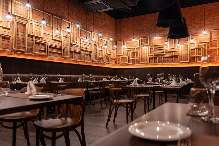 Dining 103 of 167