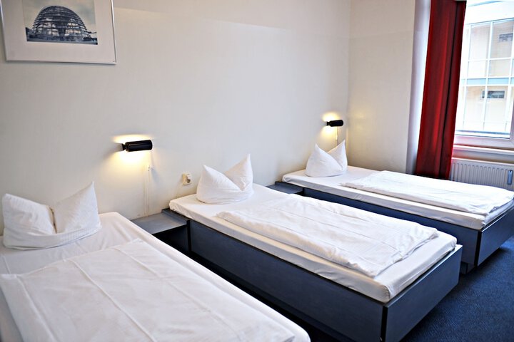 Room 48 of 86