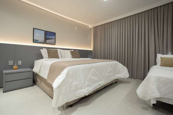 Room 9 of 30