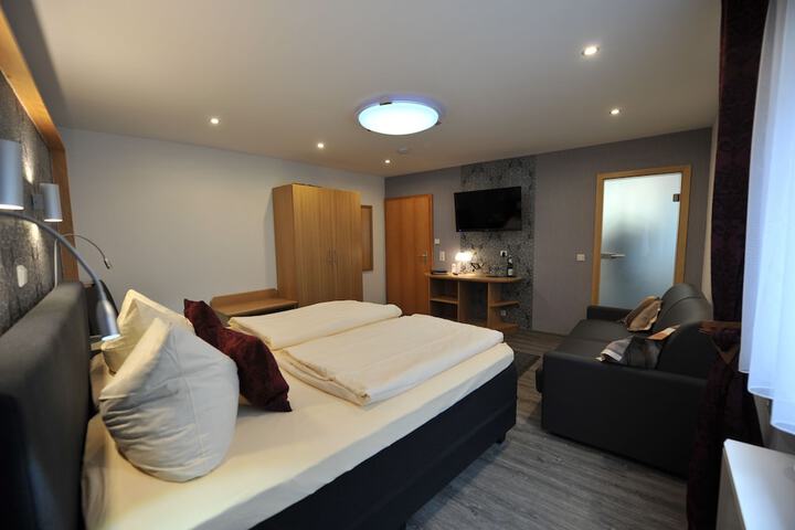 Room 7 of 29