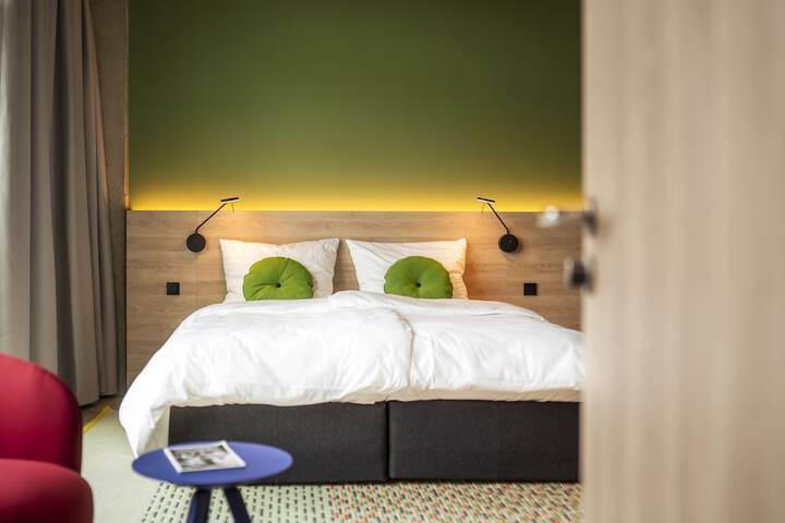 Room 21 of 53