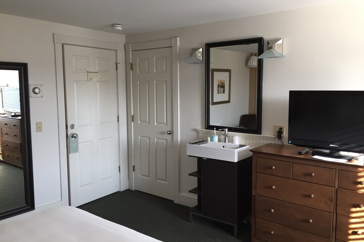 Room 58 of 168