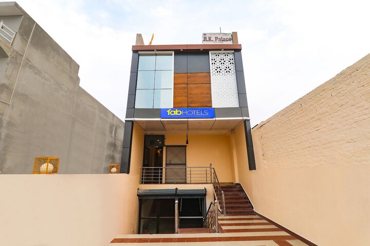 Fabhotel Rk Palace