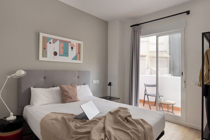 Room 8 of 25