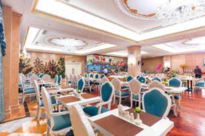 Yujin Hotel