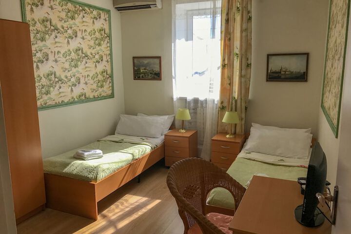 Room 9 of 67