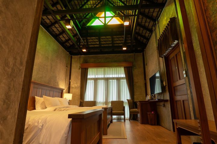 Room 13 of 70