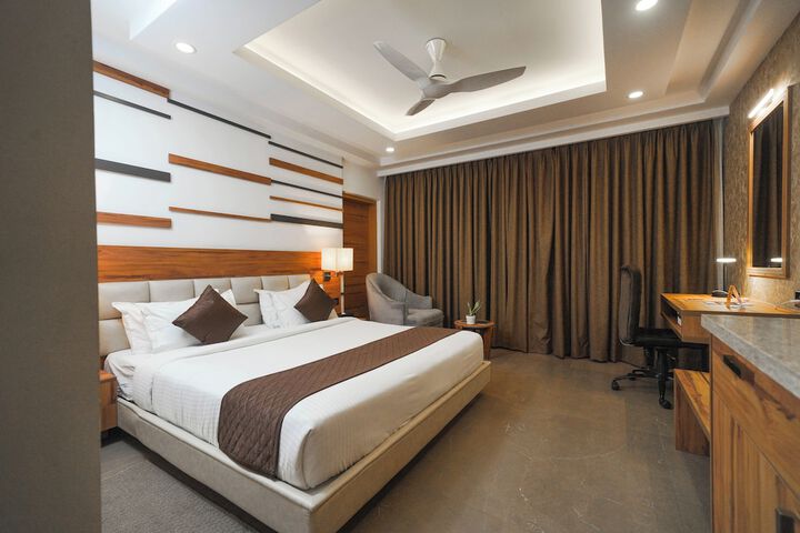 Room 10 of 62