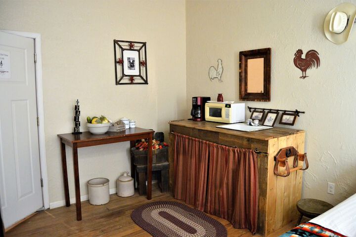 Room 28 of 45