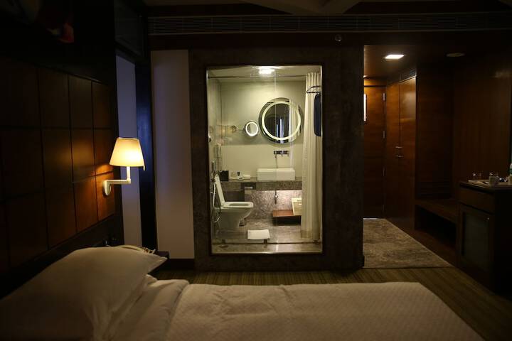 Room 25 of 59