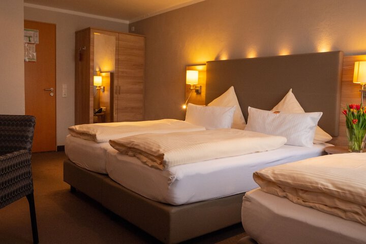 Room 10 of 75