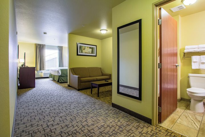 Double Accessible King Size Bed (2 of 10)