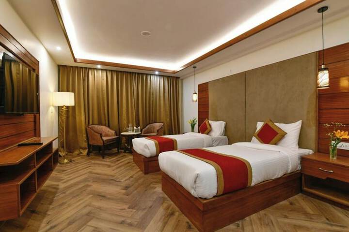 Room 3 of 9