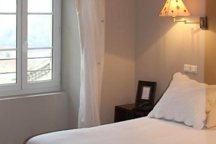 Room 21 of 61