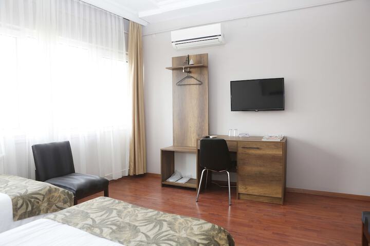 Room 9 of 46