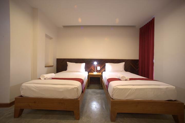 Room 10 of 39