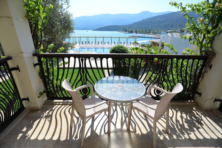Terrace/Patio 8 of 32