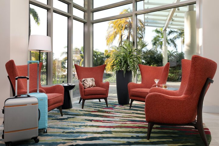 Entrance & Lobby