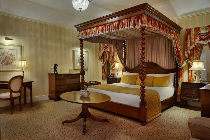 Room 10 of 44