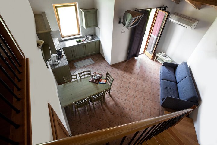 Room 6 of 52