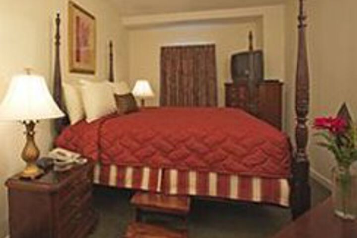 Room 7 of 16