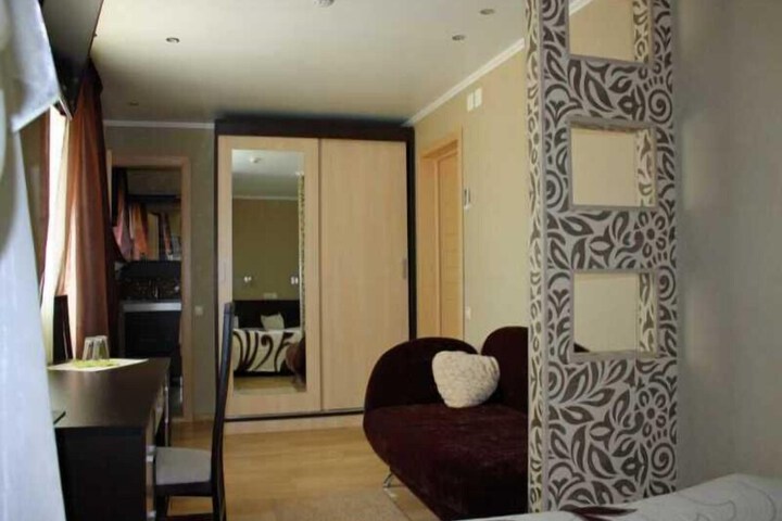 Room 19 of 44