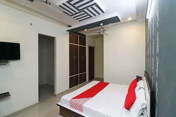 Room 2 of 15