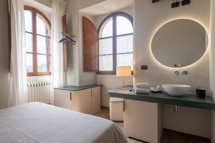 Room 4 of 47