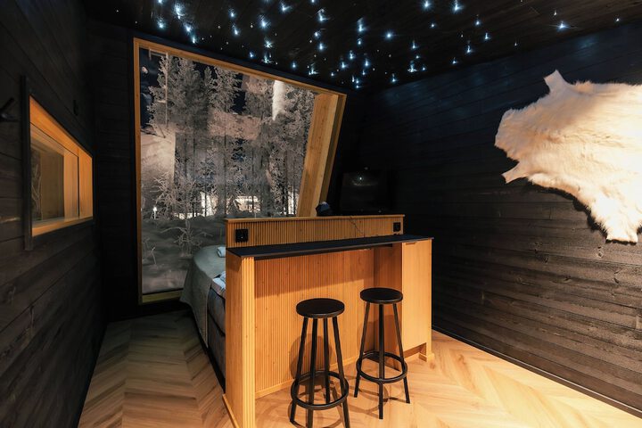 Room 3 of 74