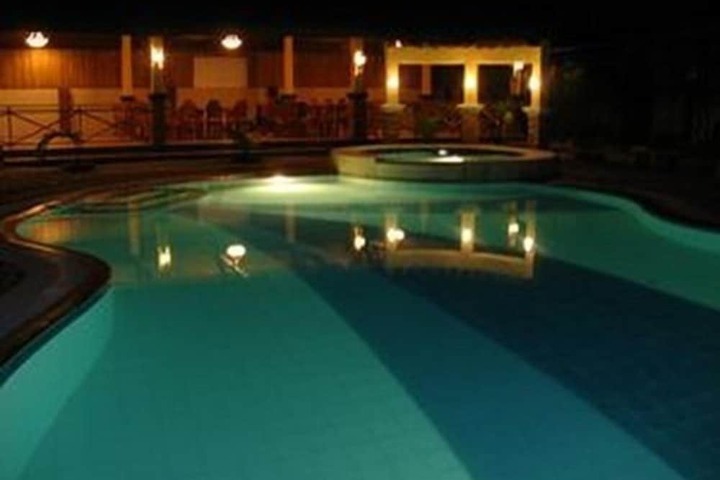 Hotel with Pool