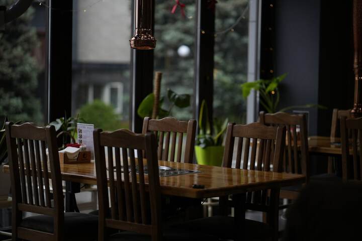 Dining 91 of 100