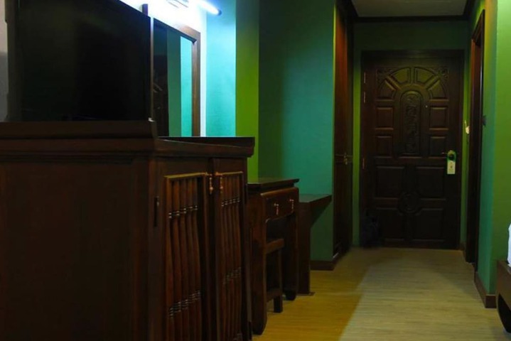 Room amenity