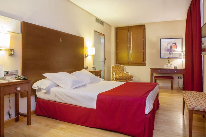 Room 15 of 105