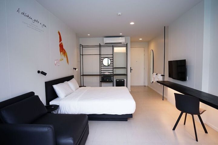 Room 11 of 115